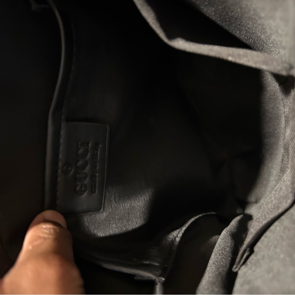 A Black/silver messenger gucci bag - Picture 5 of 5